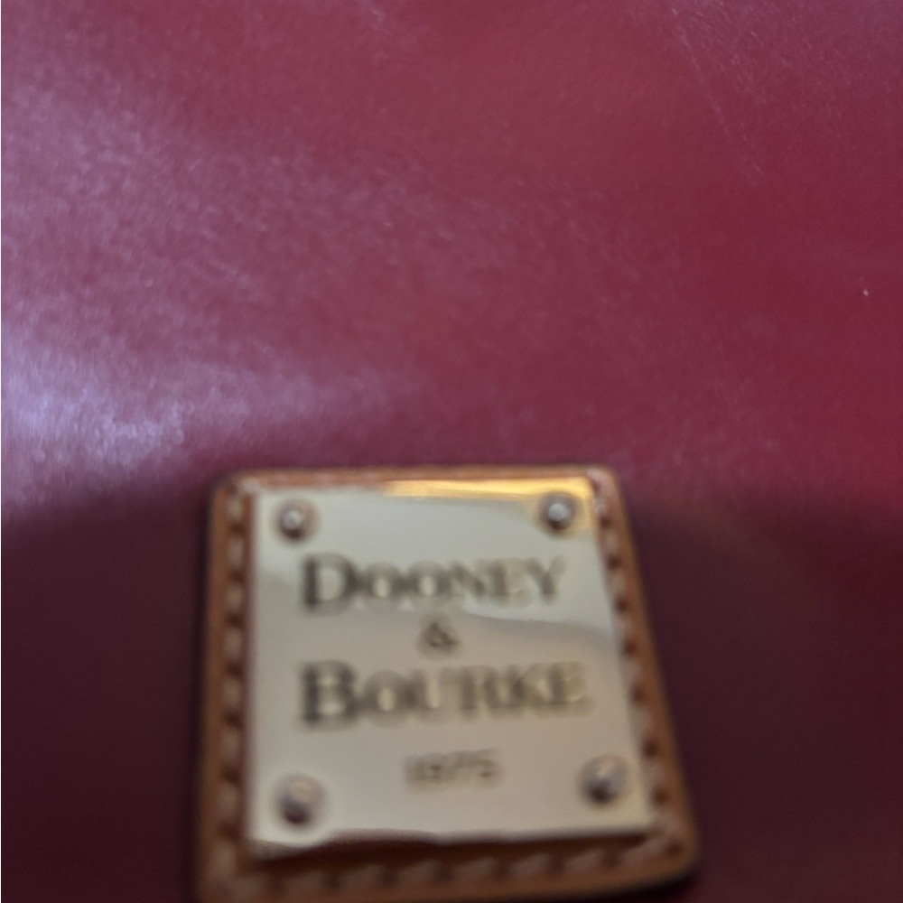 Dooney & Bourke mulberry and Tan Crossbody Bag - Picture 4 of 13